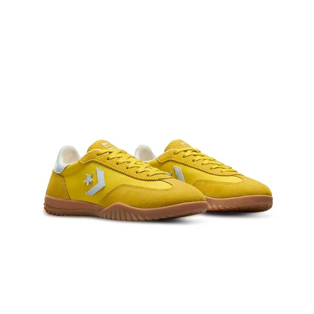 NIB Converse Run Star Trainer in Yellow Size 5